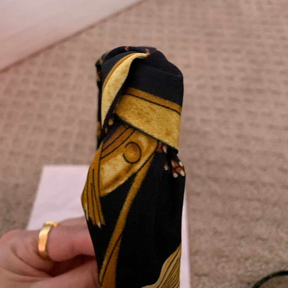 Headband - Picture 2 of 3